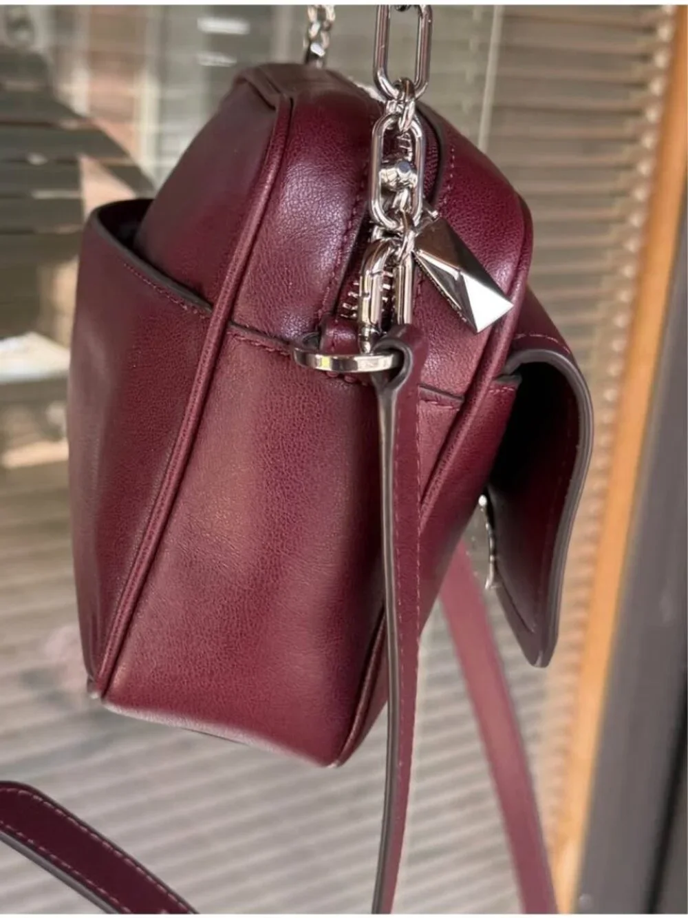 Michael kors medium chain swag camera crossbody in Merlot